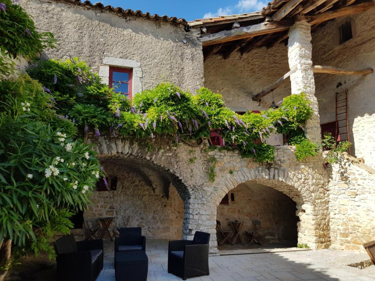 Mas De Coulet Bed & Breakfast Brissac Exterior photo