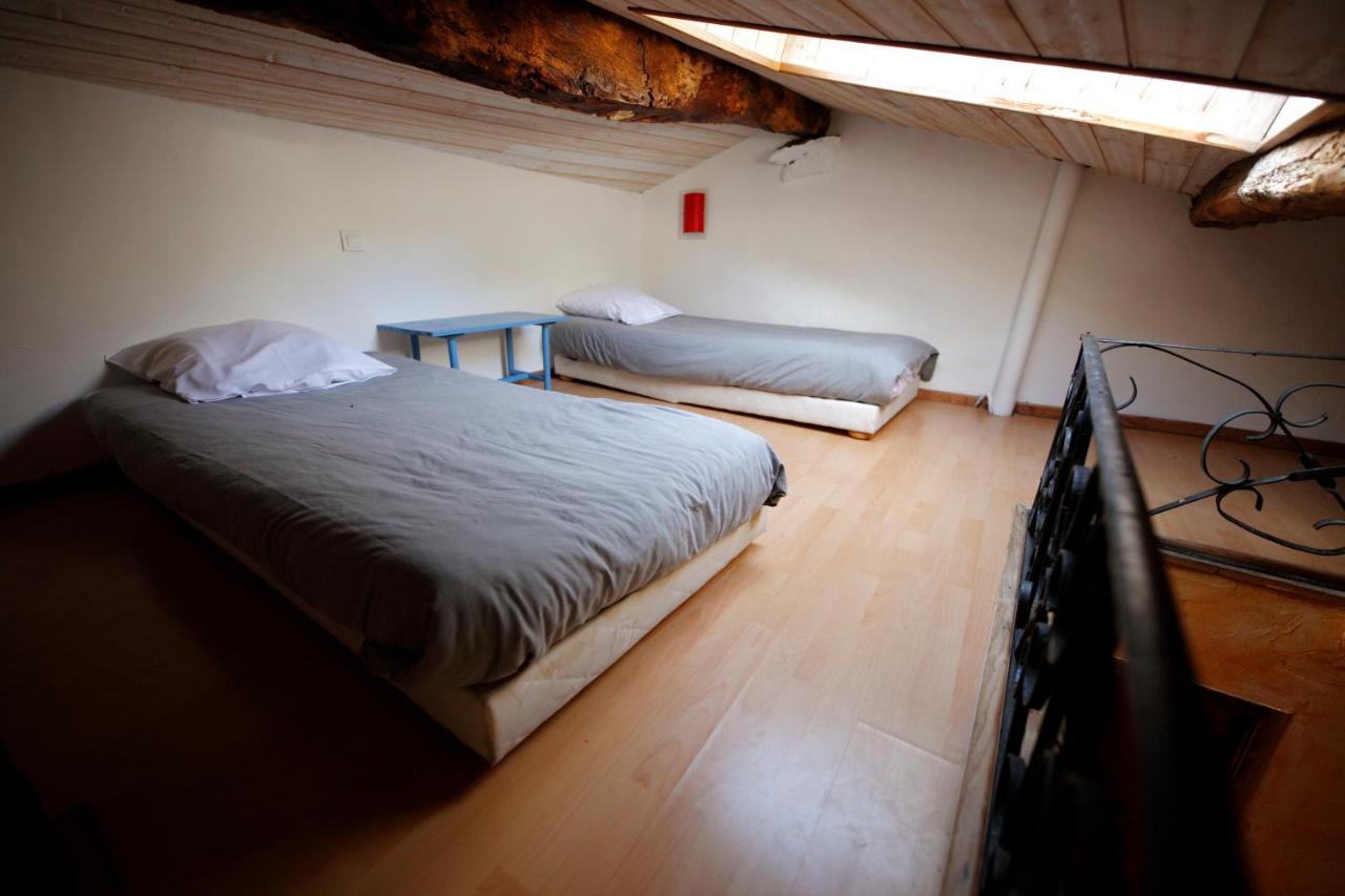 Mas De Coulet Bed & Breakfast Brissac Exterior photo